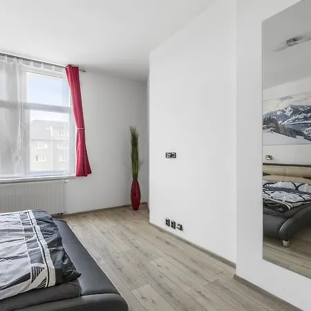 Apartsee Hálkova